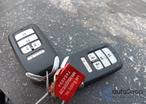 2017 Honda Odyssey Se z USA, uszkodzony, nr VIN 5FNRL5H36HB001838